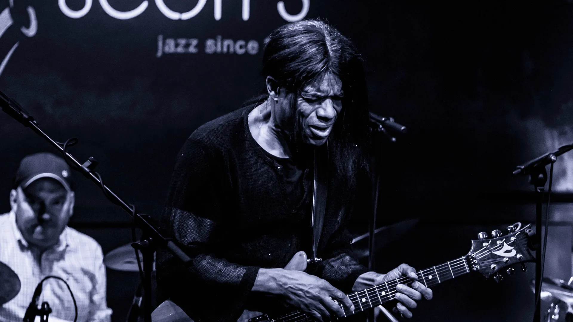 Stanley Jordan: „A zene ősibb, mint maga a nyelv