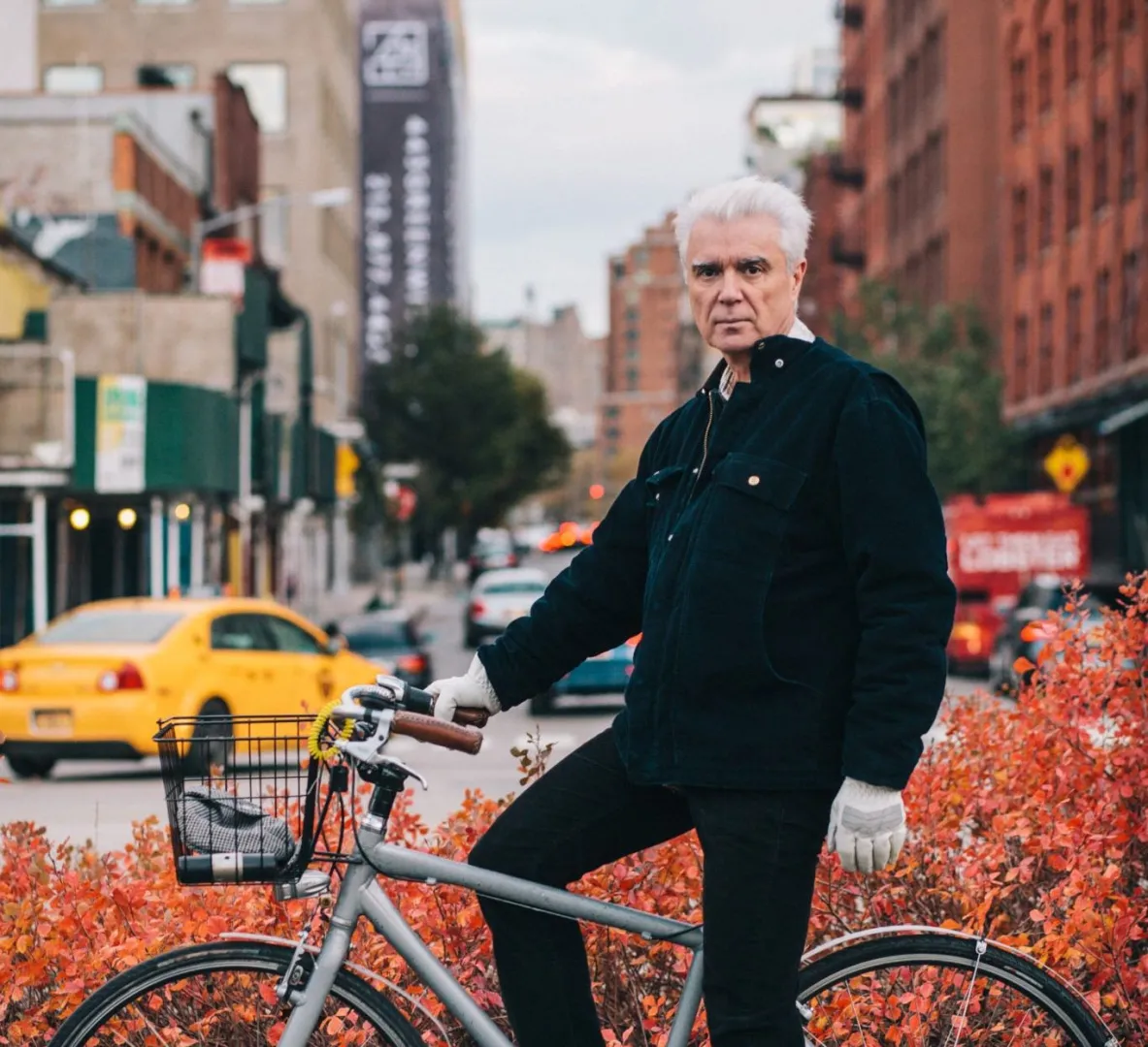 Szellőztesd ki a fejed David Byrne kedvenc biciklizős zenéivel!