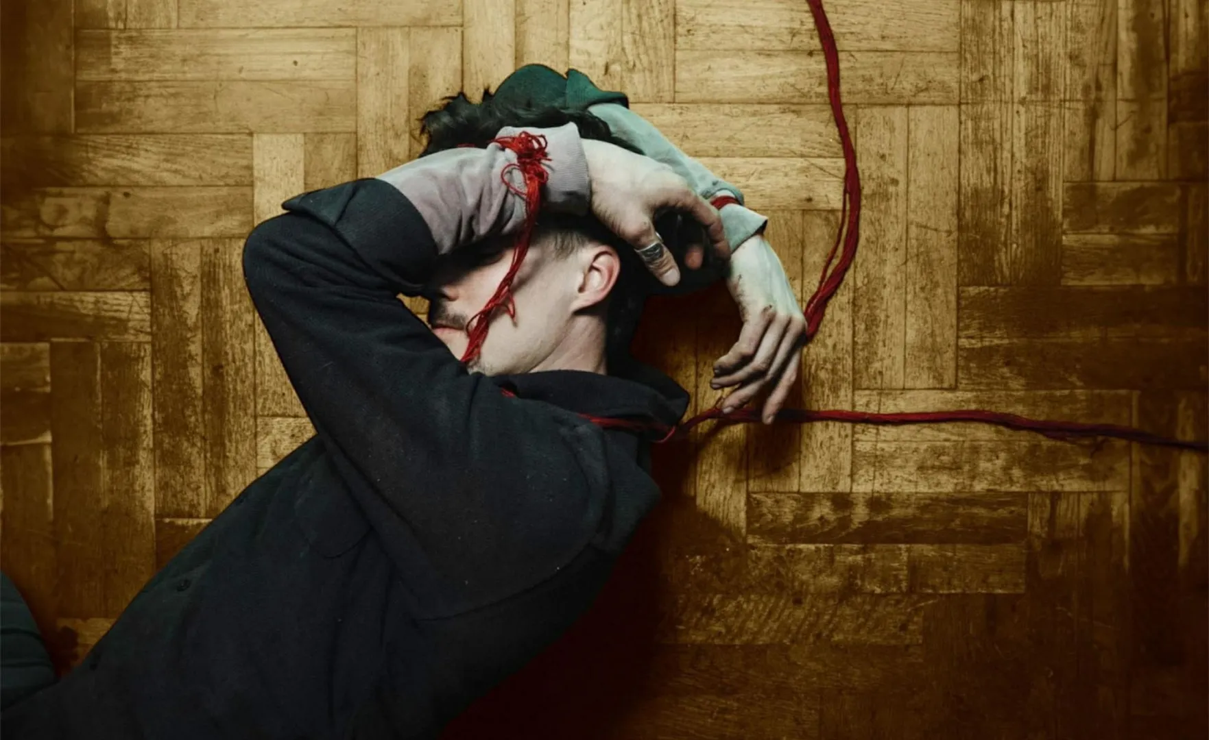 Úgy volt, ha elsötétül minden, veled lebegek az éterben – Itt az imago mundi új dala