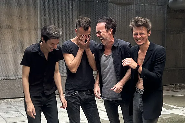 Zenei káoszból furcsa harmónia. Wake Up 1230: Liquid Boulevard (lemezkritika)