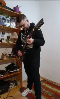 AndrásF